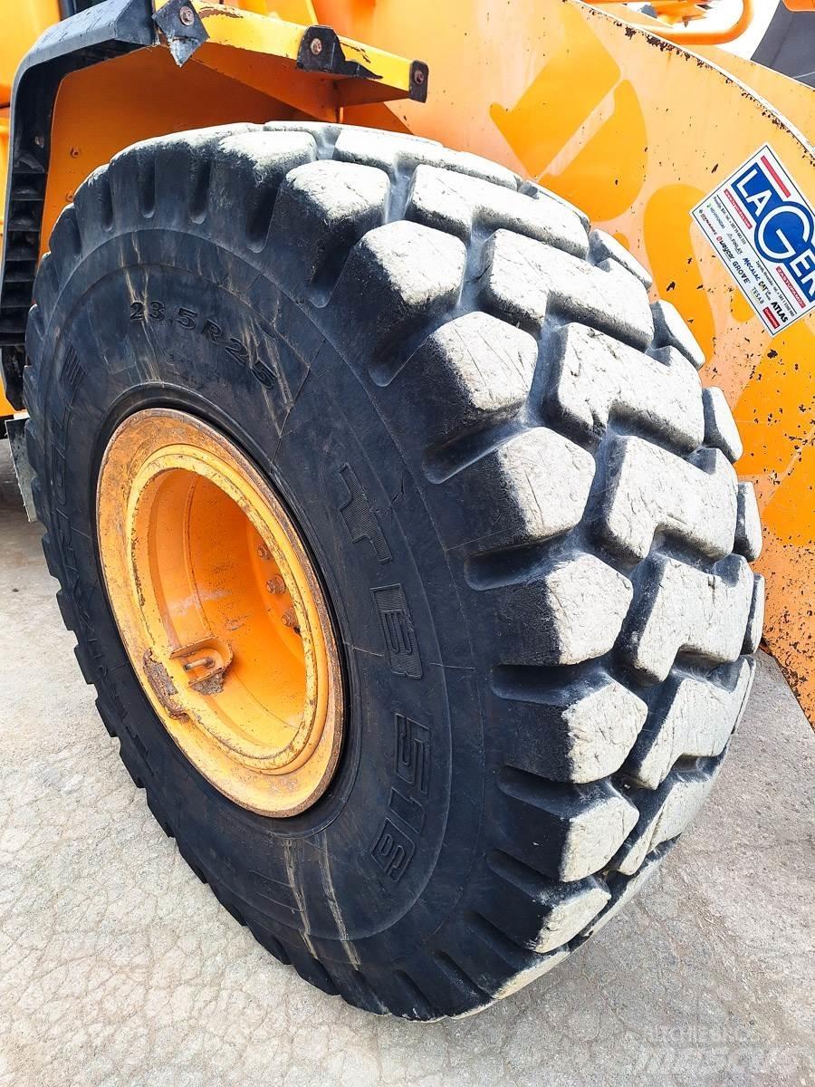 Hyundai HL960 Kolesové nakladače