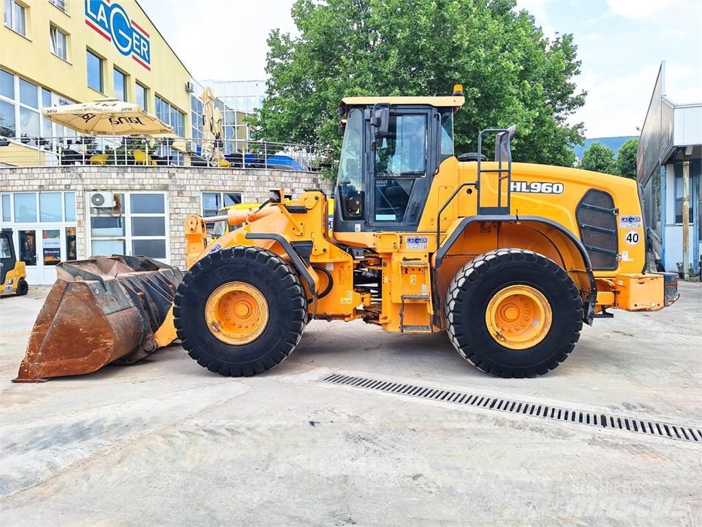 Hyundai HL960 Kolesové nakladače