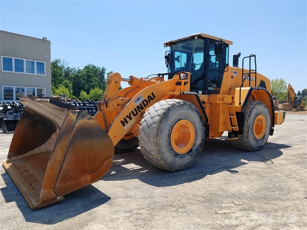Hyundai HL970 Kolesové nakladače