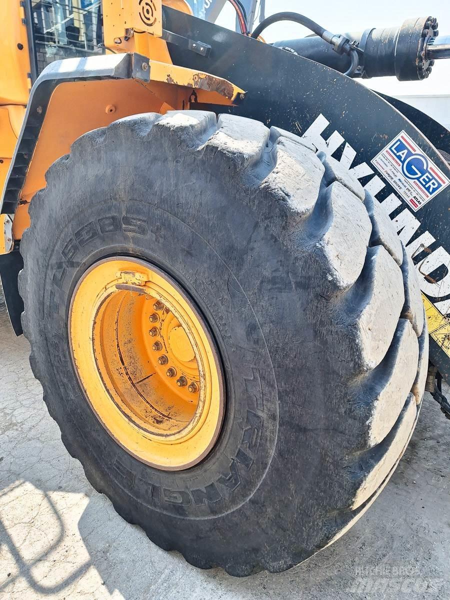 Hyundai HL970A Kolesové nakladače