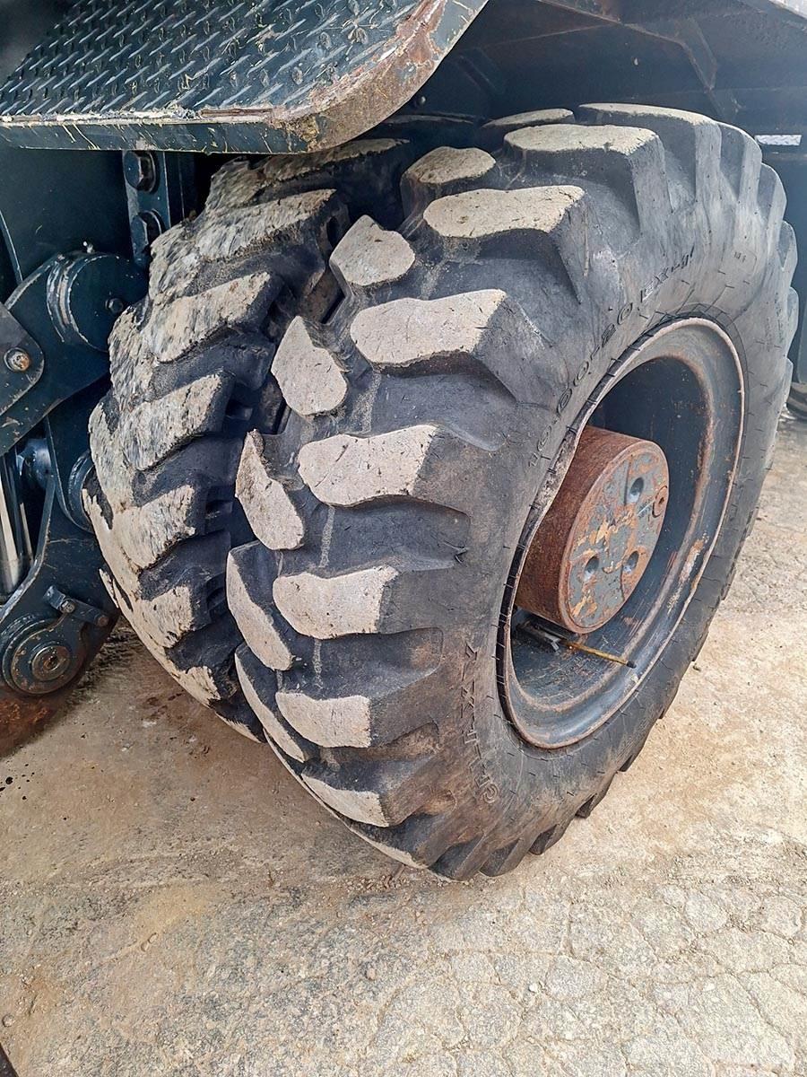 Hyundai R210W-9 Kolesové rýpadlá