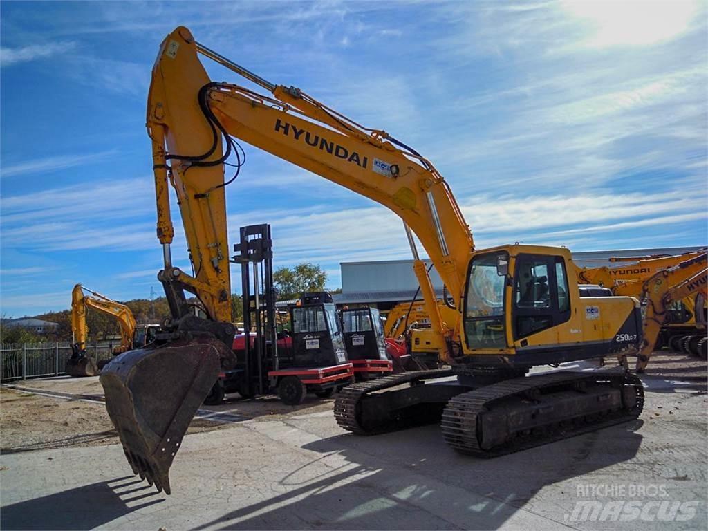 Hyundai R250LC-7 Pásové rýpadlá