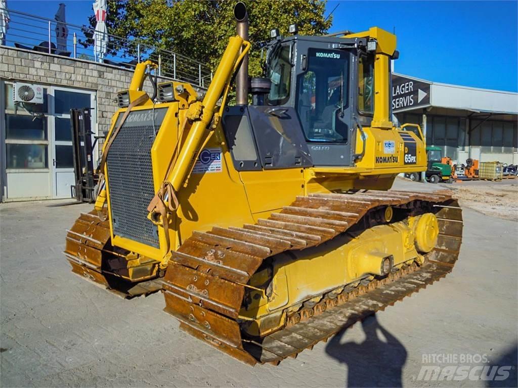 Komatsu D65PX-15EO Pásové dozéry