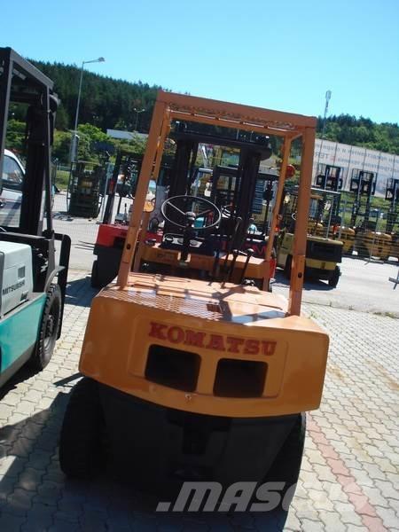Komatsu FG25L-7 Iné