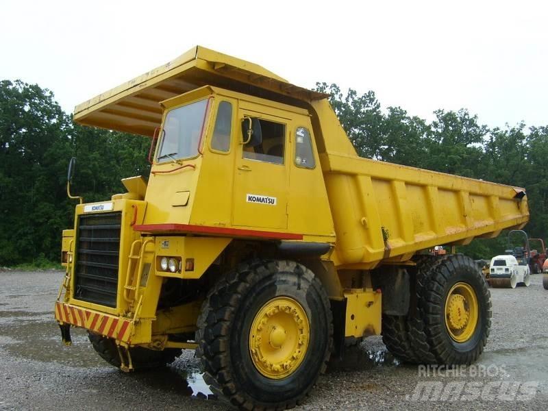 Komatsu HD325-5 Stavebné sklápače