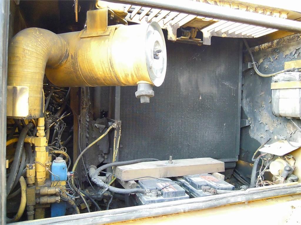 Komatsu PW170ES-6K Kolesové rýpadlá