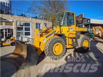 Komatsu WA270 Kolesové nakladače