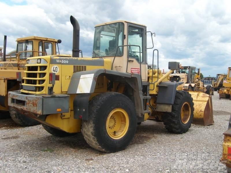 Komatsu WA320-3H Kolesové nakladače