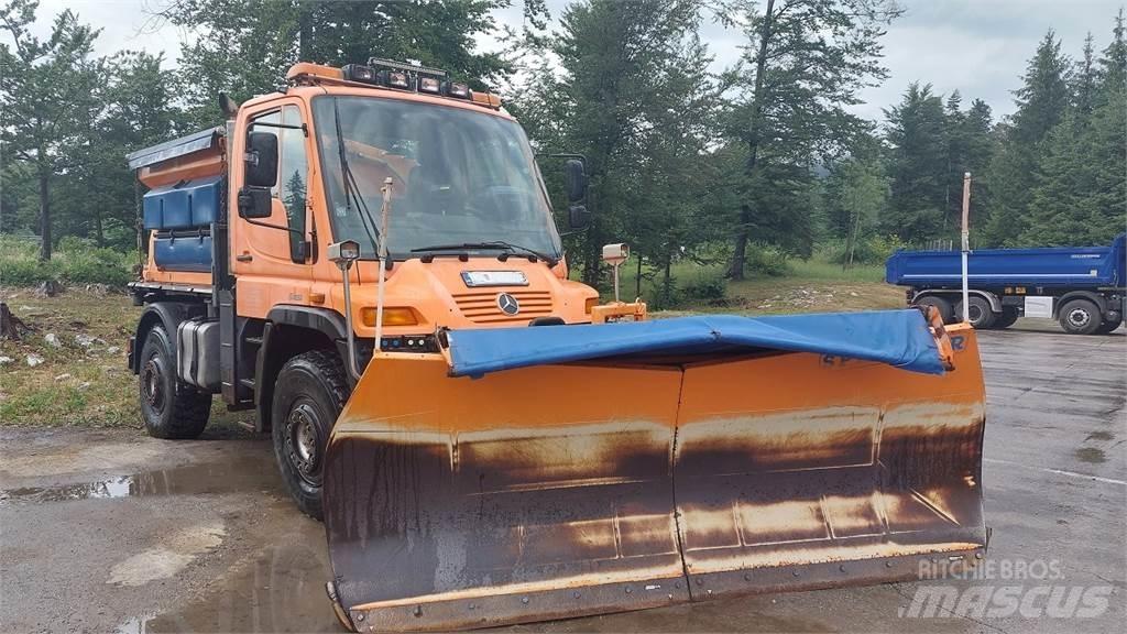 Mercedes-Benz Unimog U400 Komunálne / Multi-úžitkové vozidlá