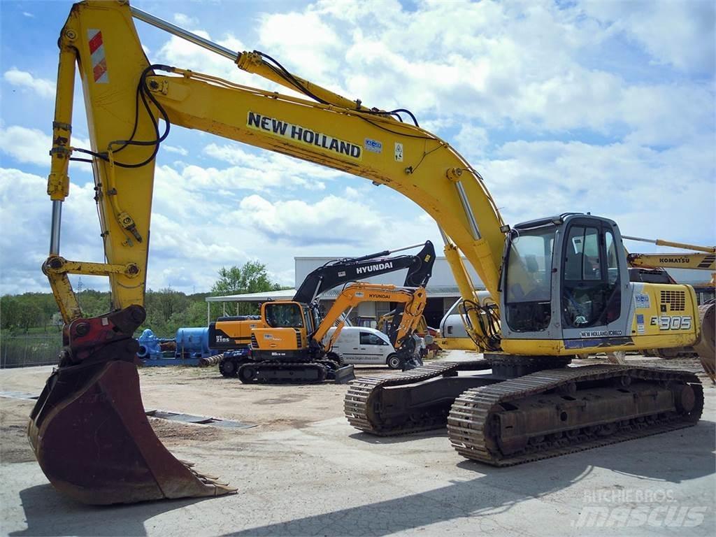 New Holland E305 Pásové rýpadlá