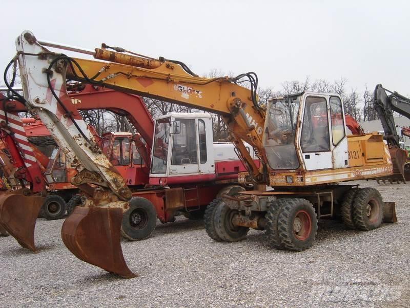 O&K MH6 Kolesové rýpadlá