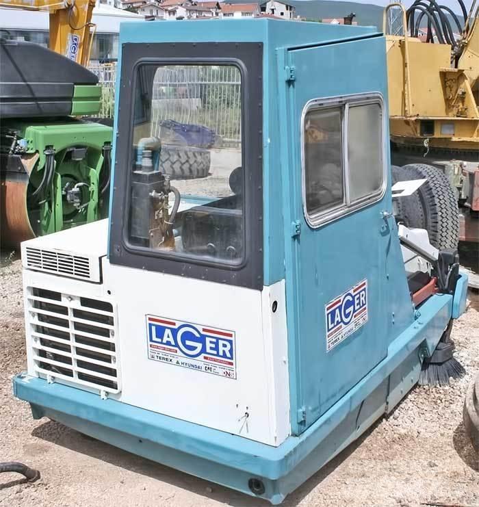 Tennant NV 275 Zametacie vozidlá