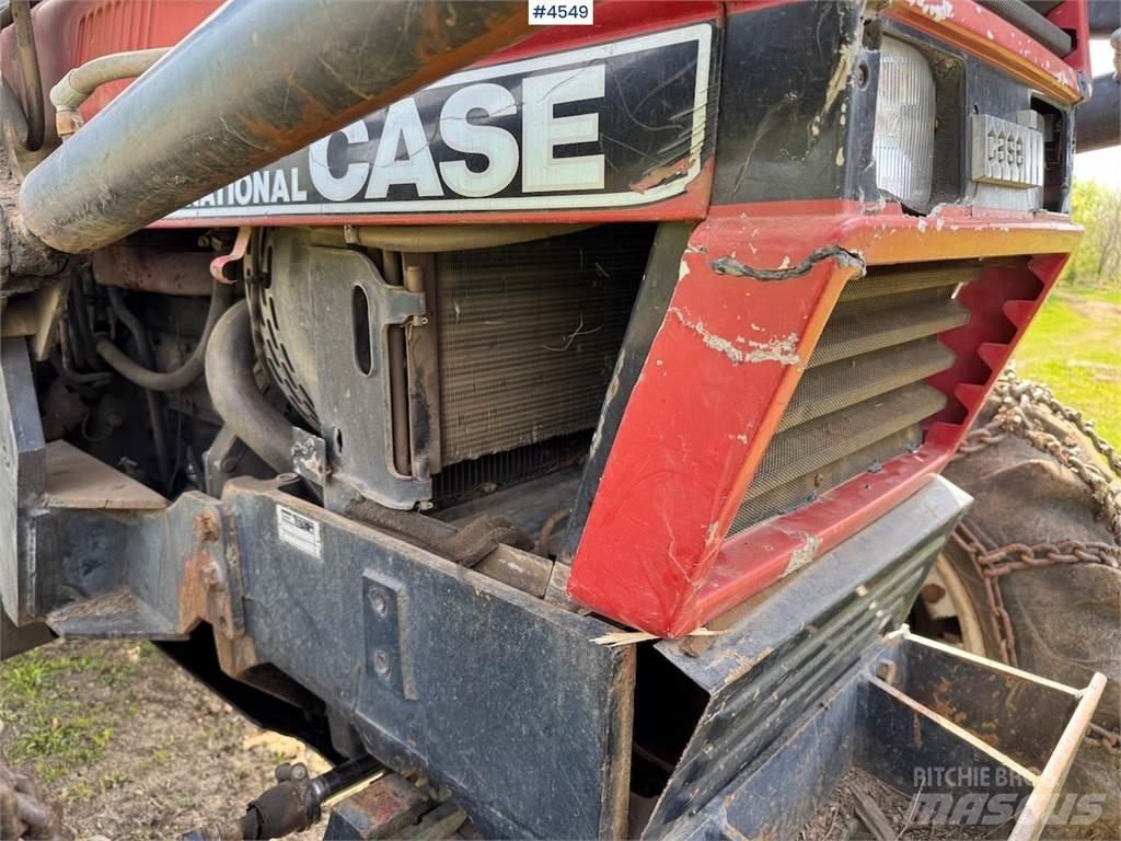 CASE 685 XL Traktory