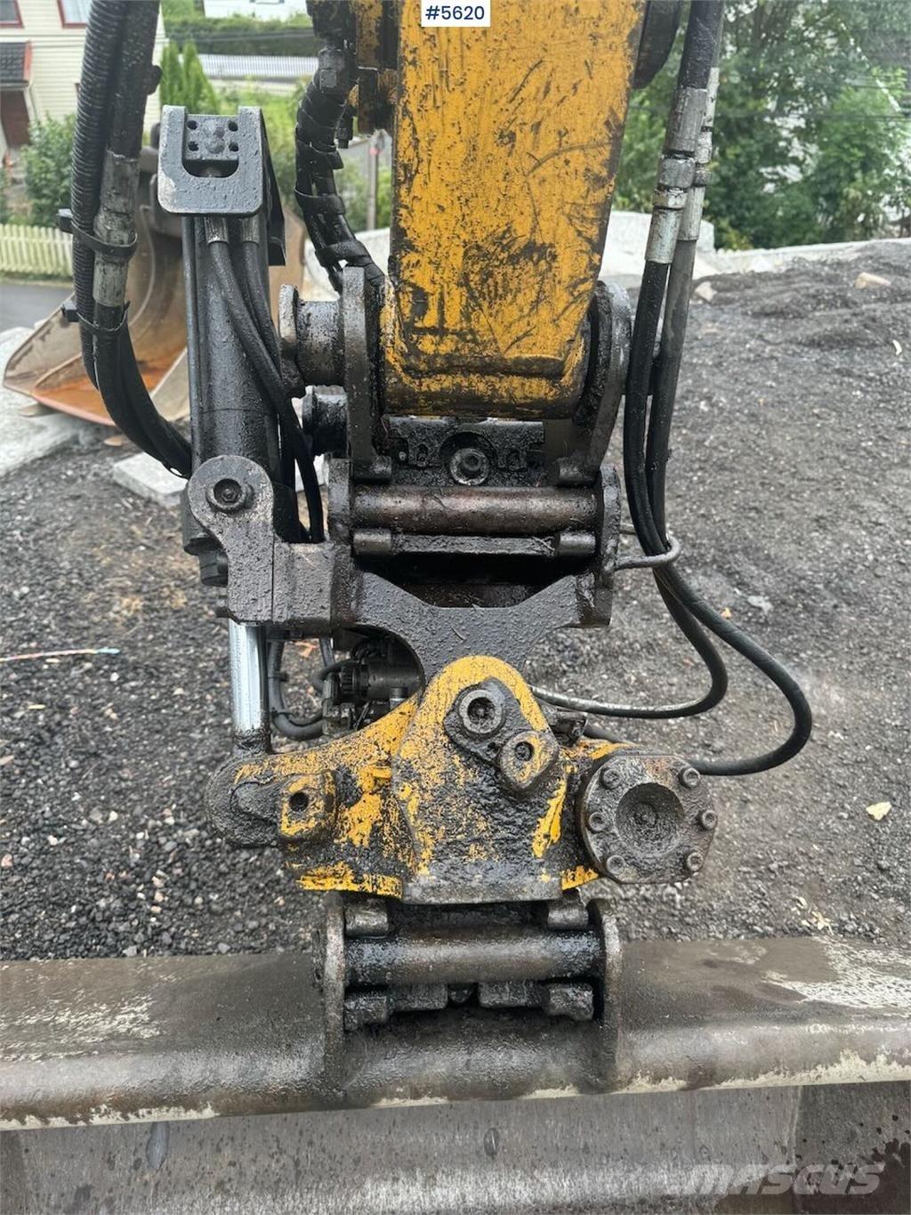 CAT 305 CR Pásové rýpadlá