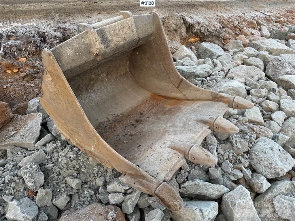 CAT 323-07A Pásové rýpadlá
