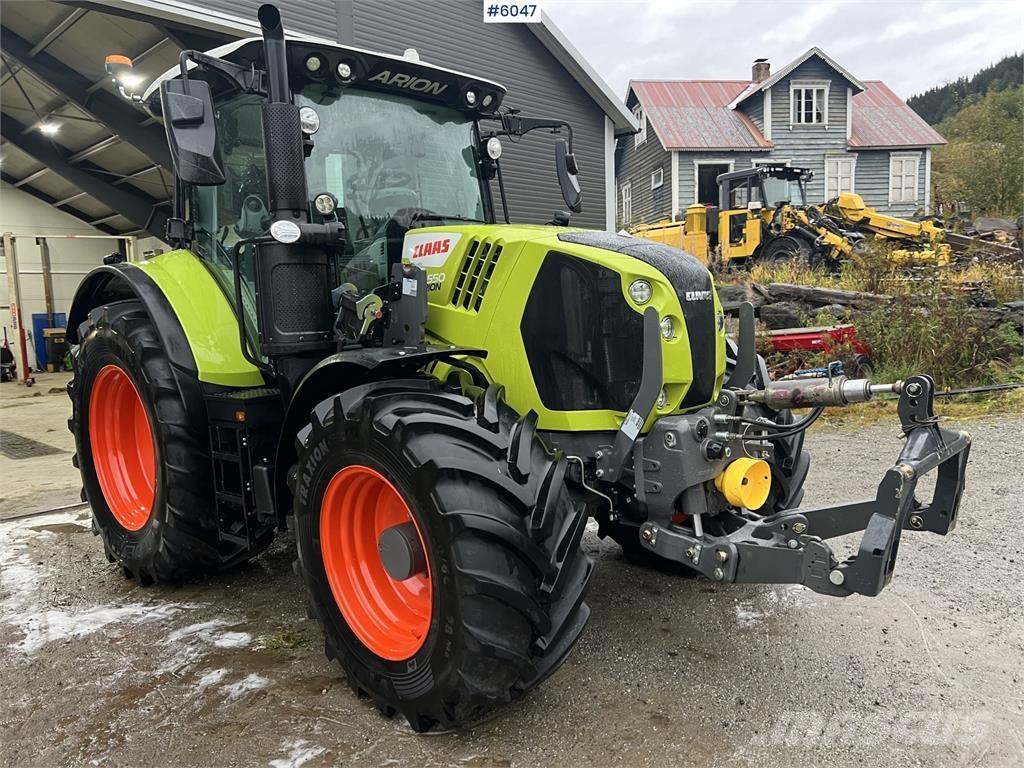 CLAAS 550 Traktory