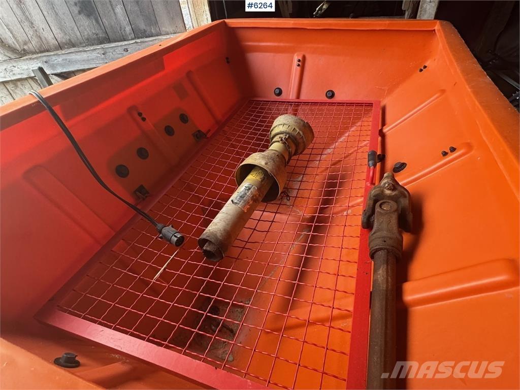 Dexwal Tornado Mechanické sejačky