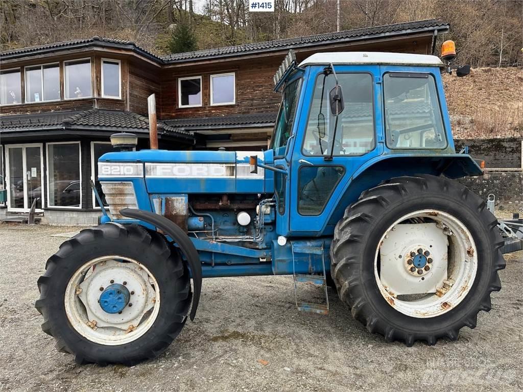 Ford 8210 Traktory