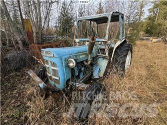 Ford Super Dexta Traktory