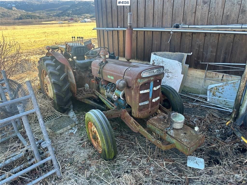 Ford Super Dexta Traktory
