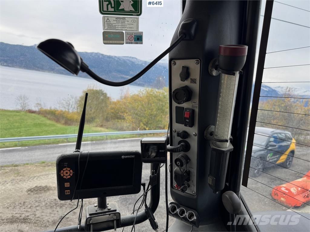 JCB 8310 Fastrac Traktory