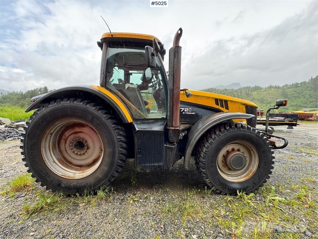 JCB Fastrac 7230 Traktory