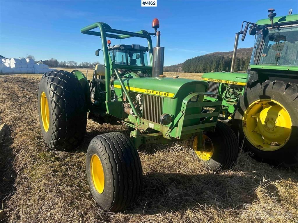 John Deere 1020 Traktory