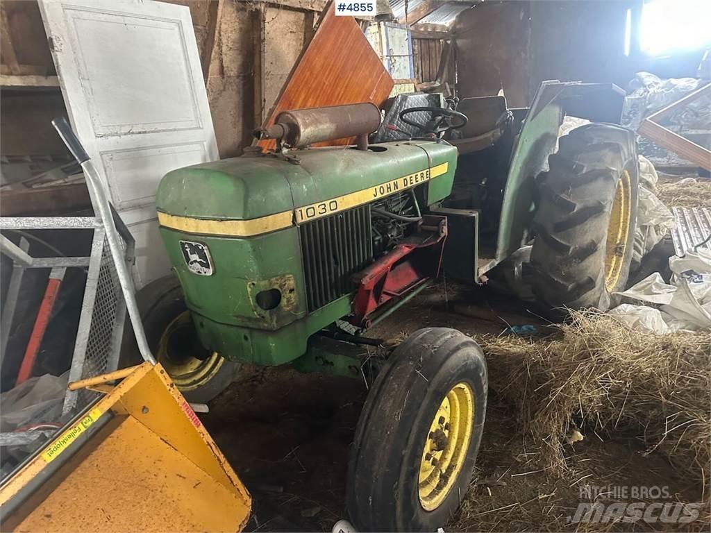 John Deere 1030 Traktory