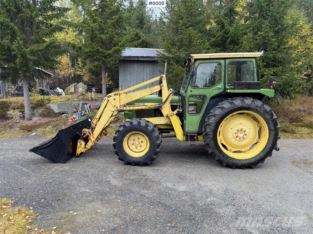 John Deere 2030 Traktory