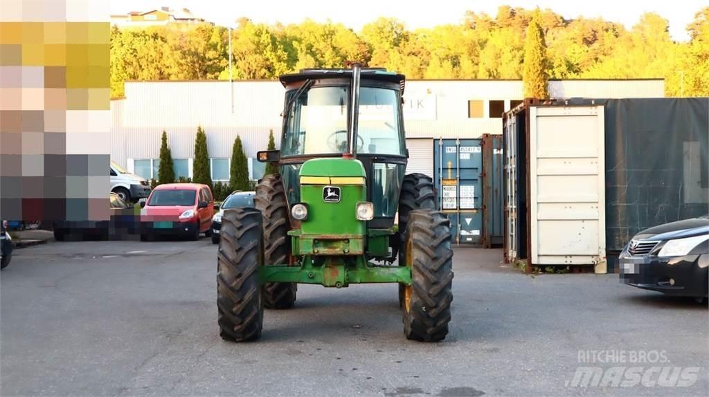 John Deere 2040 Traktory