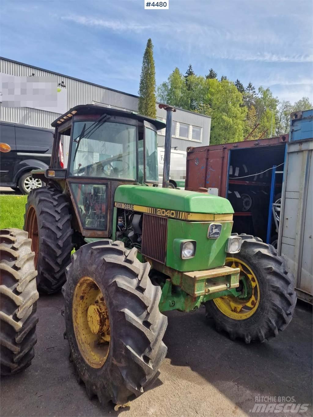 John Deere 2040 Traktory