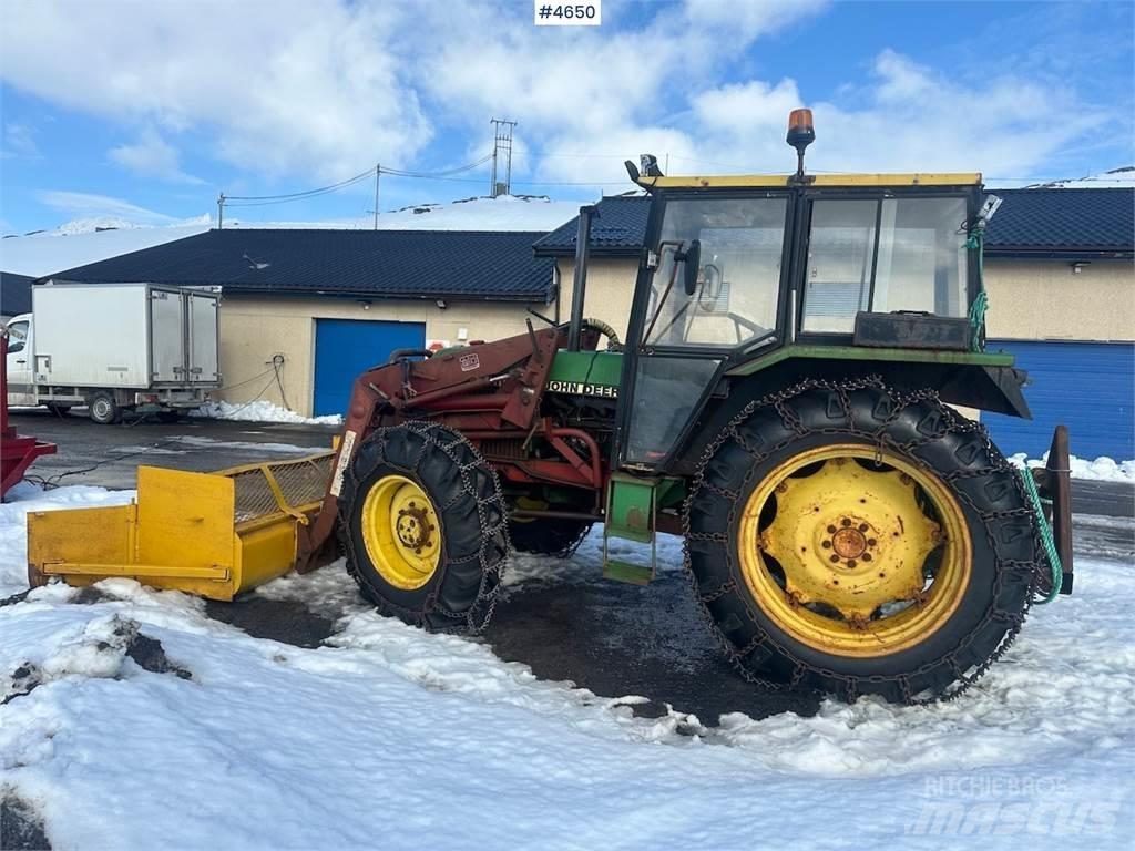 John Deere 2040 Traktory