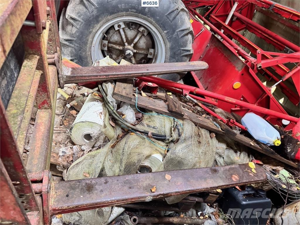 John Deere 2040 Traktory