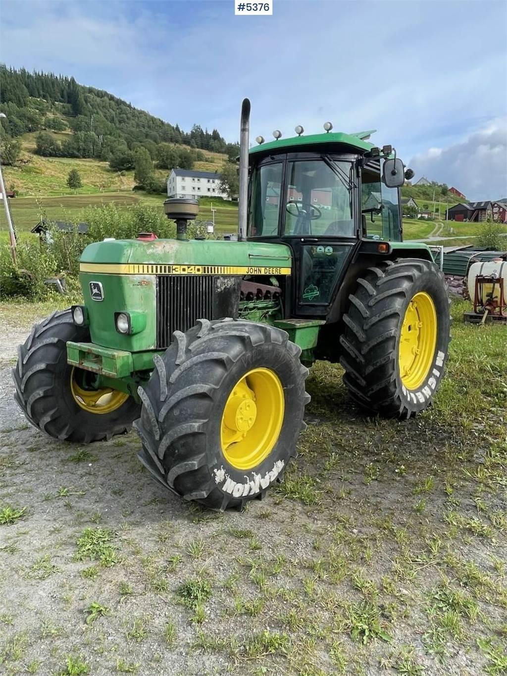 John Deere 3040HL Traktory