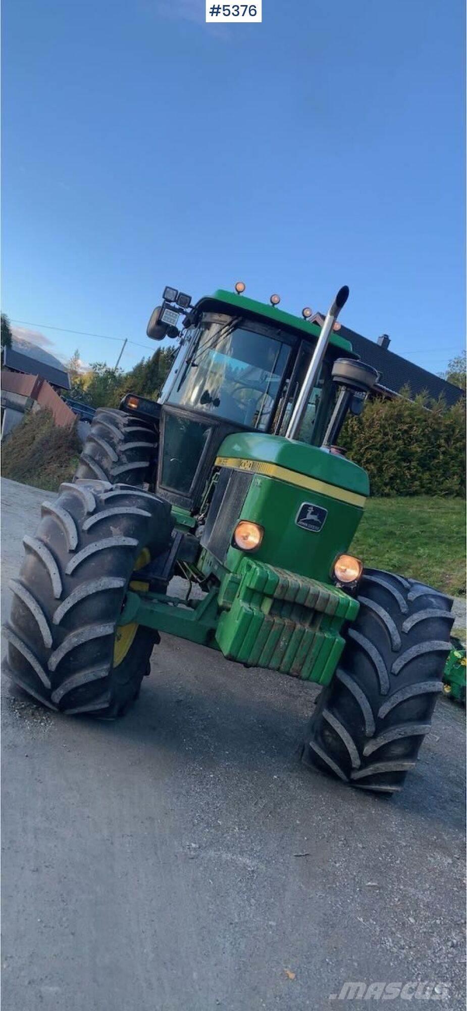 John Deere 3040HL Traktory
