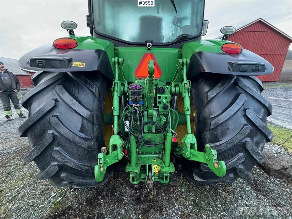 John Deere 7230R Traktory