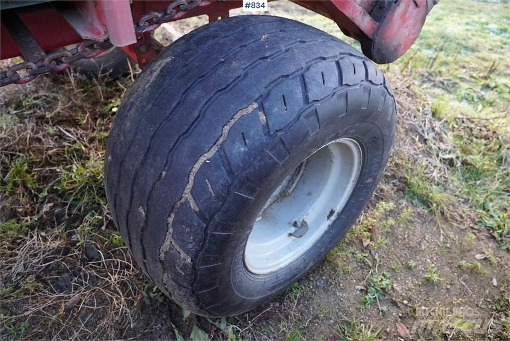 Kverneland UN7000 Samozberacie vozy