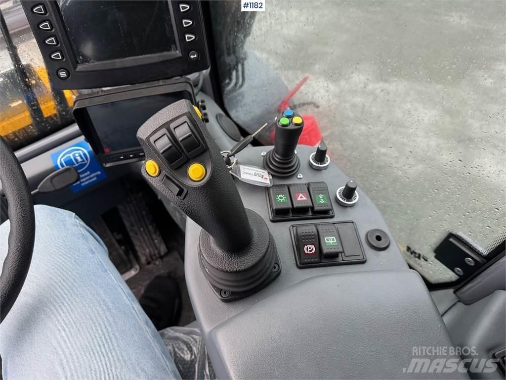 LM Trac 587 Viacúčelové nakladače