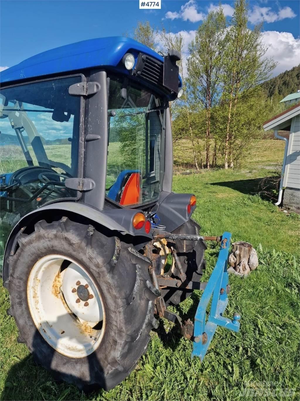 New Holland T3020 Traktory