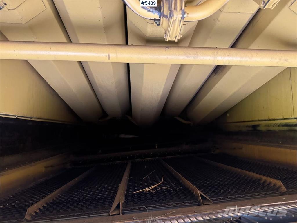 New Holland TX65 Kombinované zberacie stroje