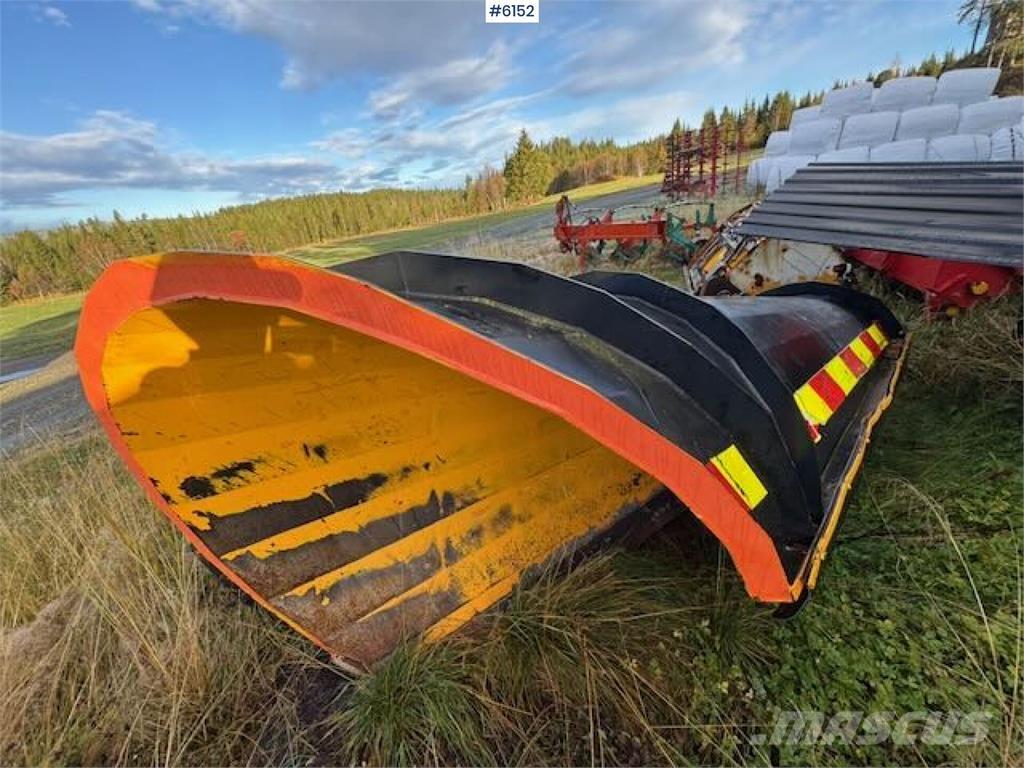  Øveraasen 2651 Snežné pluhy, predné snežné radlice