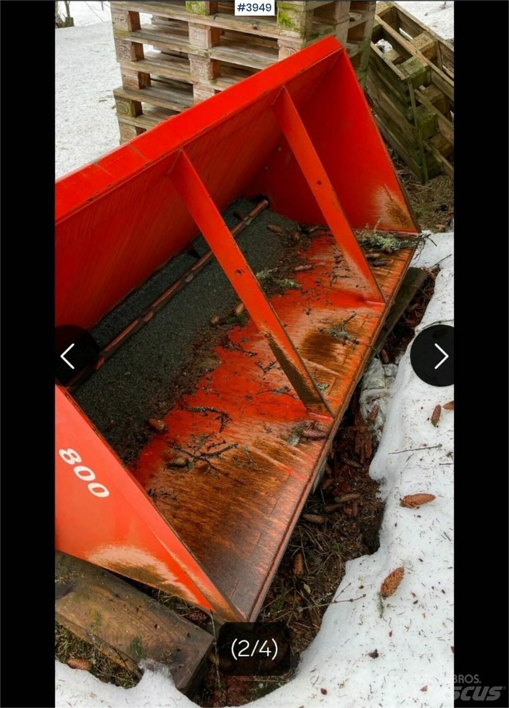 Sisu 800 Ďalšie cestné a snežné stroje