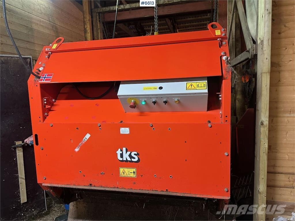 TKS K2 Ďalšie vyorávače, príslušenstvo