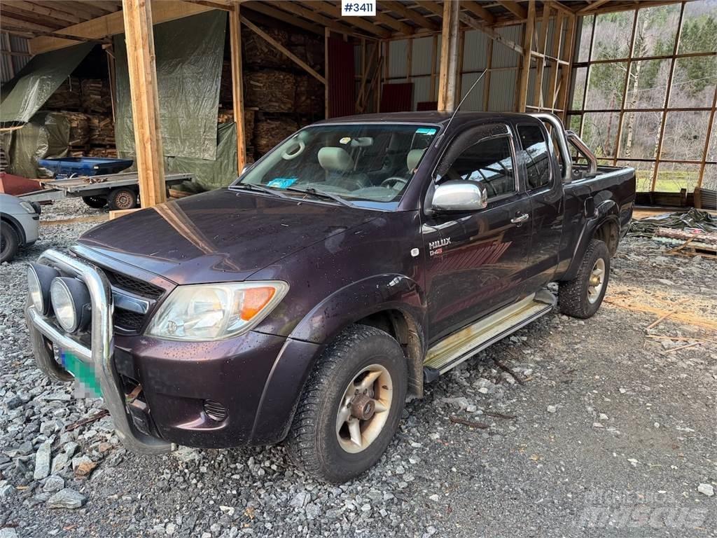 Toyota Hilux Iné