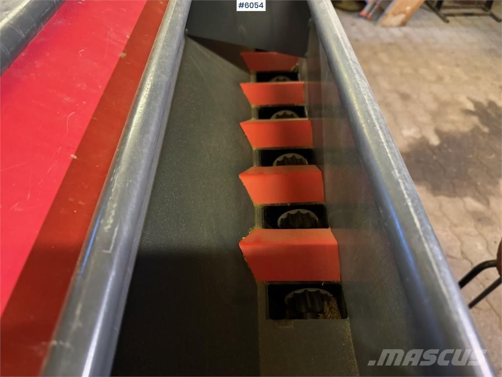 Tume CK 3000 Mechanické sejačky