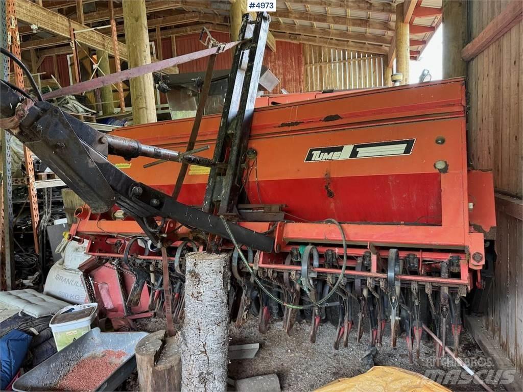 Tume HKL 3000 Mechanické sejačky