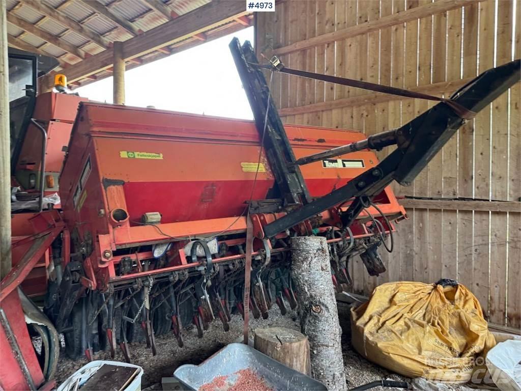 Tume HKL 3000 Mechanické sejačky