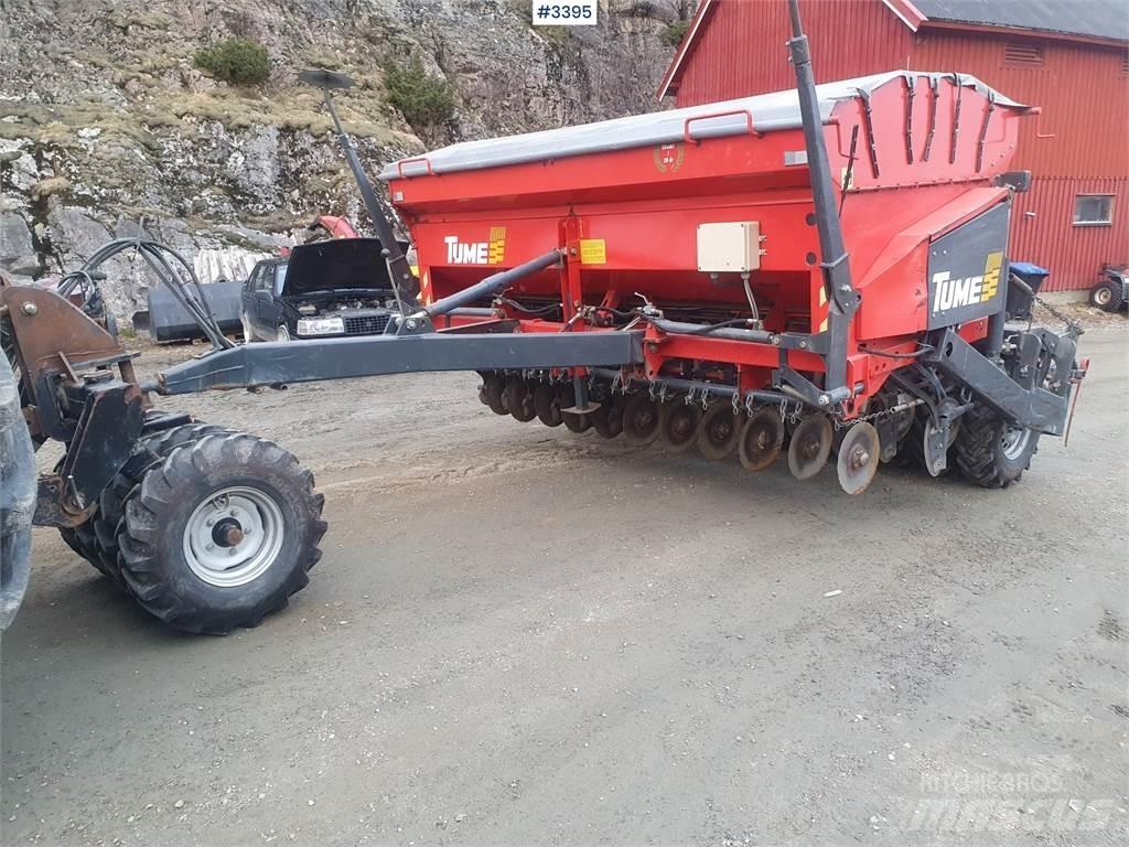 Tume HKL 3000 JC Mechanické sejačky