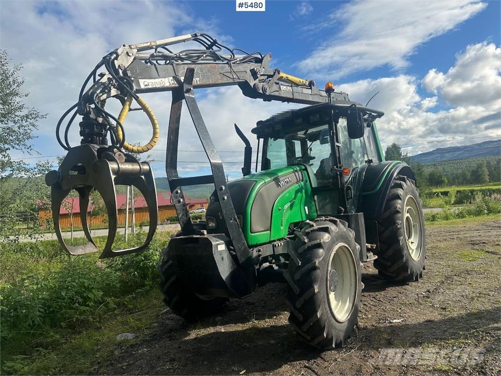 Valtra N101 Traktory