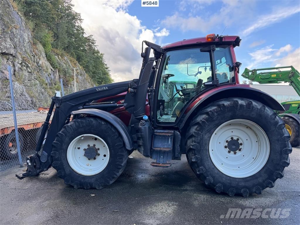 Valtra N174 Traktory